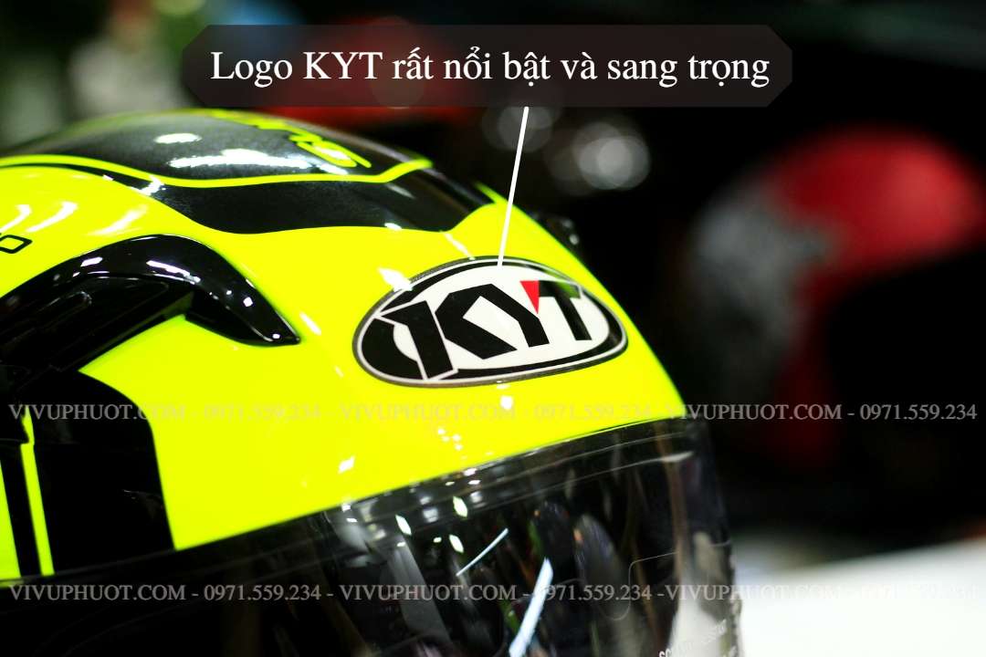 Mũ 3/4 KYT Venom Superfluo
