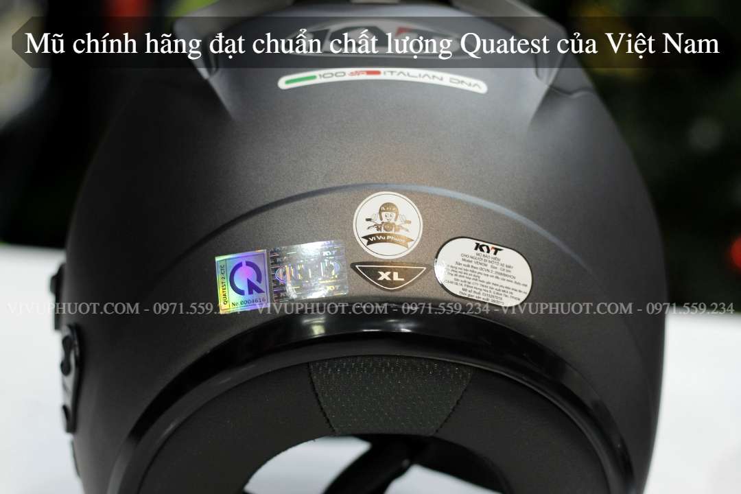 Mũ 3/4 KYT Venom Xám Đen