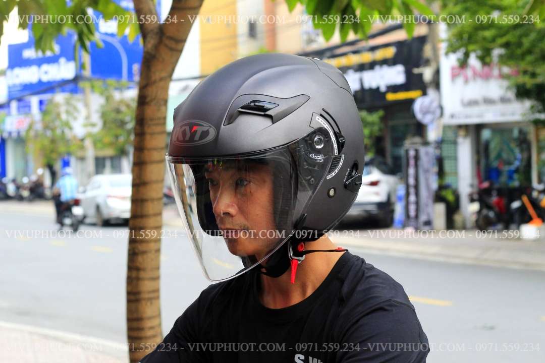 Mũ 3/4 KYT Venom Xám Đen