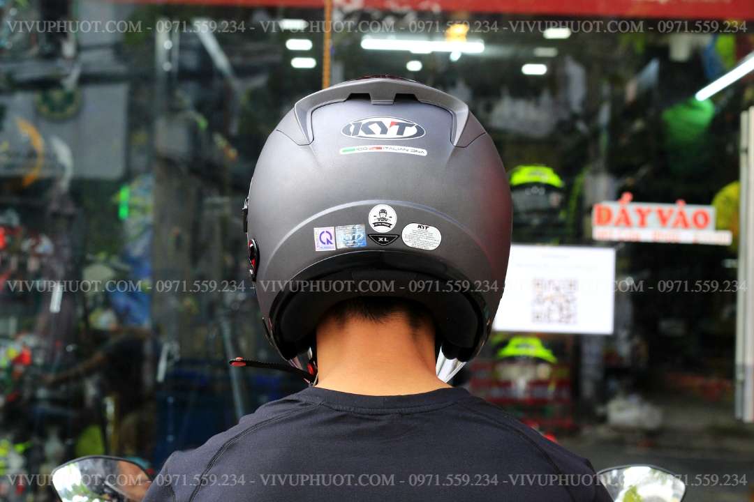 Mũ 3/4 KYT Venom Xám Đen