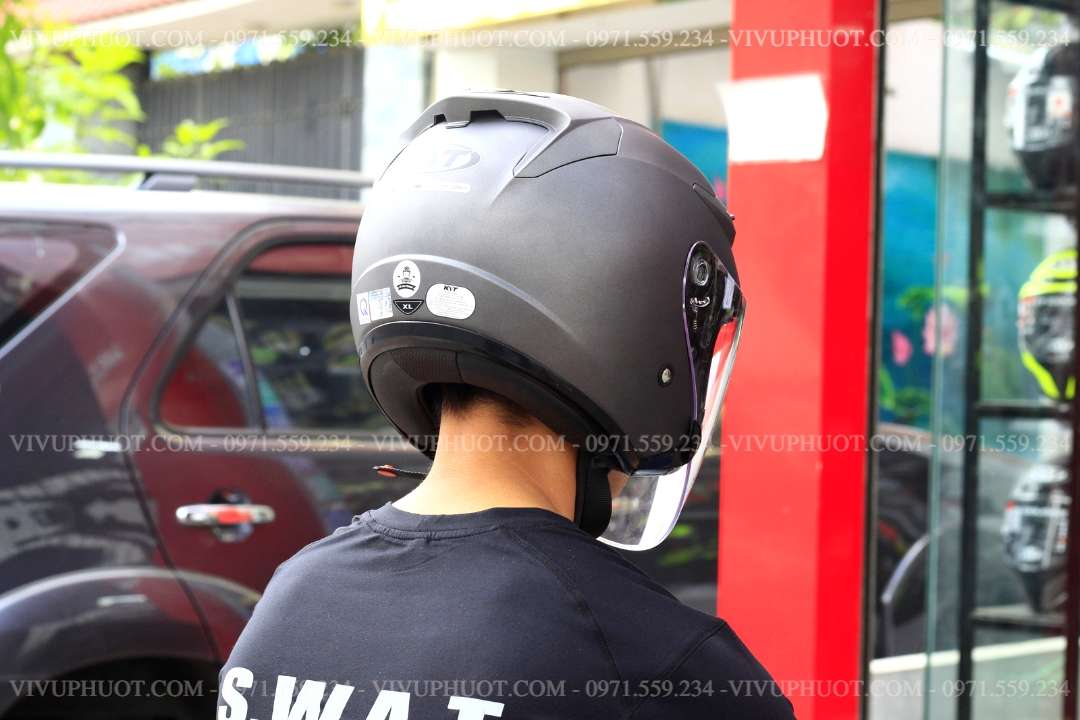 Mũ 3/4 KYT Venom Xám Đen