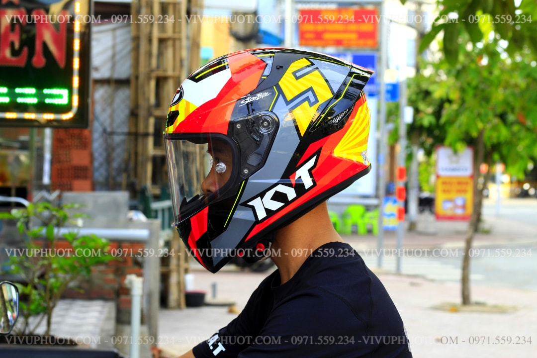 Mũ Fullface KYT TT Course Jaume Masia
