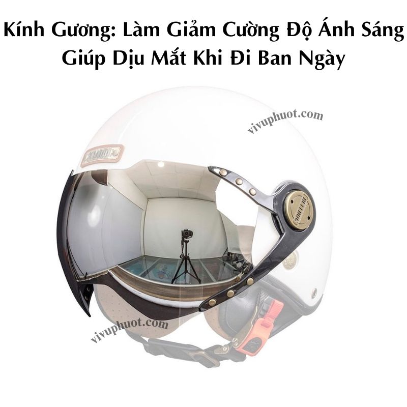 Kính gắn mũ bảo hiểm Bulldog Pom